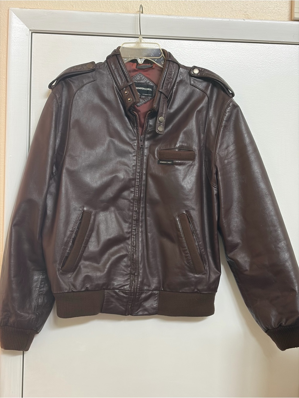 Members Only Dark Brown Leather Bomber Jacket. Size Large (44)